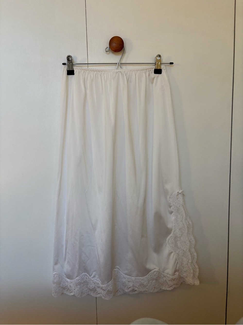Elegant White Lace-Trim Half Slip